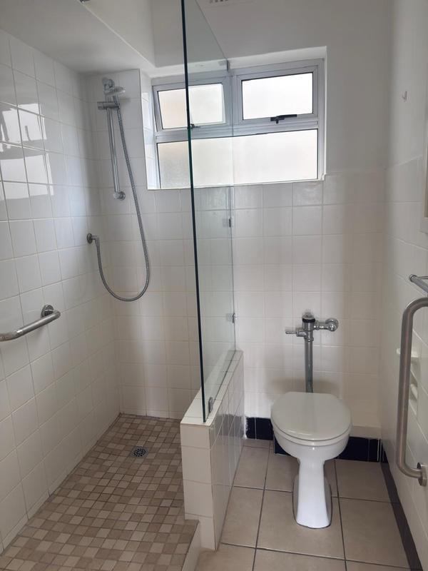 To Let 2 Bedroom Property for Rent in Bantry Bay Western Cape